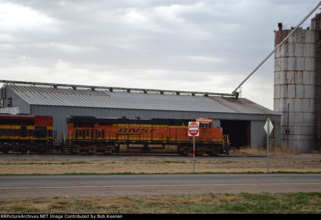 BNSF 7210